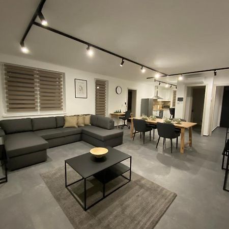 Апартаменты Twin House Gyal Экстерьер фото
